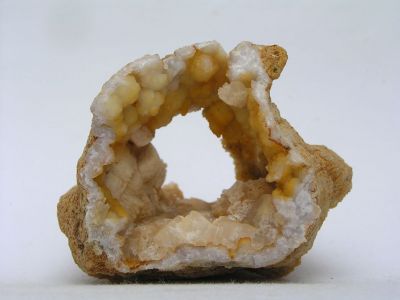 Chalcedon, kalcit (geoda) - Rudice u Blanska